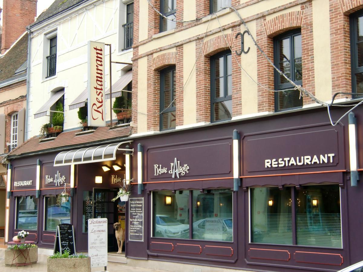 Logis Hotel-Restaurant Le Relais D'Aligre Châteauneuf-en-Thymerais Exteriör bild
